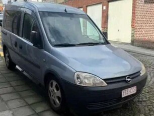 Opel ComboTour 1.7 DTH CDTi