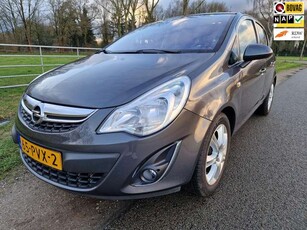 Opel Corsa1.4-16V Cosmo prachtige staat met trekhaak