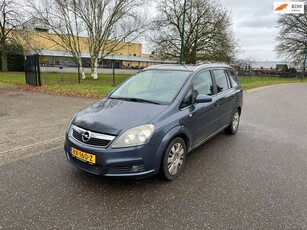 Opel Zafira1.6 Essentia LOOPT OP 3 CILINDERS/7 PERSOONS