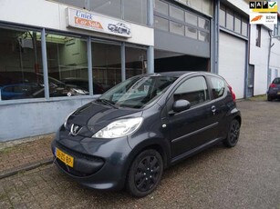 Peugeot 1071.0-12V XS