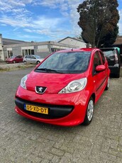 Peugeot 1071.0-12V XS