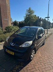 Peugeot 1071.0-12V XS met NIEUWE apk