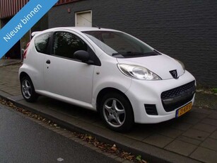 Peugeot 1071.0 km 99000 NAP MET NAVI 11-2009