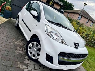 Peugeot 1071.0i * 28.000 Km * Véhicule Neuf * 1er Proprio