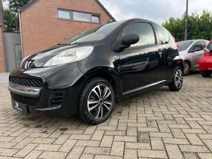 Peugeot 1071.0i Trendy / 12 mois de garantie