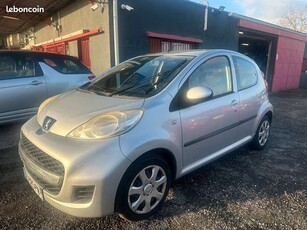 Peugeot 1071.4 hdi clim distribution et embrayage neuf 3990 e