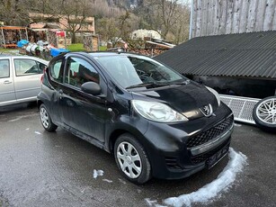 Peugeot 107Junior 1,0 12V