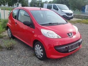 Peugeot 107Petit Filou 2. Hand TÜV 04/2025 EURO4