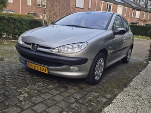 Peugeot 2061.4-16V Gentry