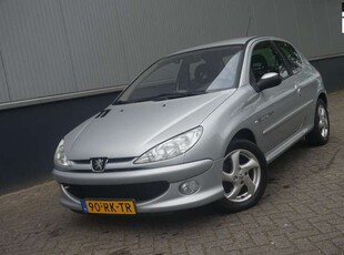 Peugeot 2061.4-16V Quiksilver Airco Elektrisch ramen Nap