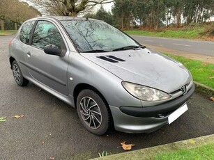 Peugeot 2061.4 E-Music