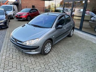 Peugeot 2061.4i XT