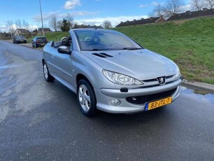 Peugeot 2061.6-16V