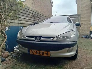 Peugeot 2061.6-16V