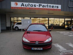 Peugeot 2061.9D -8V