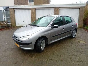 Peugeot 206206 1.4 XT