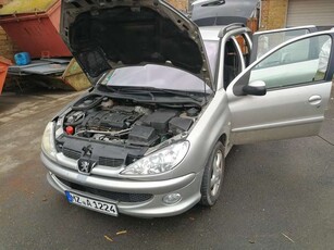 Peugeot 206206 SW 110 Automatik Tendance