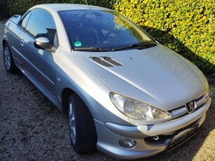 Peugeot 206206+CC+110+Automatik+Platinum