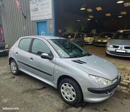 Peugeot 206Trendy 1,4i 75CH 5CV