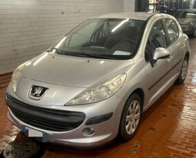 Peugeot 2071.4 HDi 70CV 5p. XS