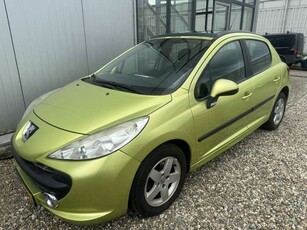 Peugeot 2071.4 VTi XR | Airco | Pano