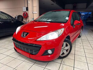 Peugeot 2071.4i 16v Trendy