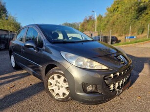 Peugeot 2071.4i*essence*95hp*clim*5portes*EU5*Marchand