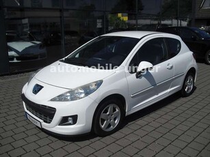 Peugeot 207Tendance KLIMA Allwetter ALU TÜV/Inspek. neu