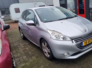 Peugeot 2081.6 VTi Allure