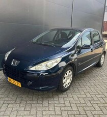 Peugeot 3071.6 16V D.Sign