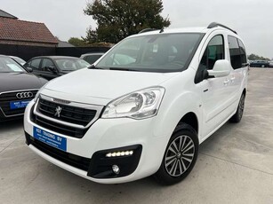 Peugeot PartnerE-Partner Tepee 22.5 kWh NAVIGATIE CARPLAY PDC LED