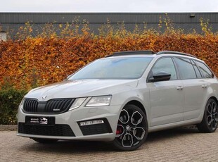 Skoda OctaviaCombi 2.0 TSI RS 245 | Panoramadak | Nardo Grijs |