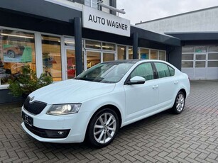 Skoda OctaviaLim. Style DSG*PANO NAV 2xEPH el.VS SH*