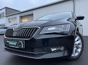 Skoda SuperbCombi 2.0 TDI DSG Style Navi DAB Xenon SHZ PDC Kli