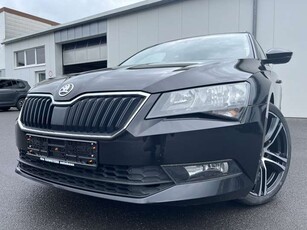 Skoda SuperbCombi 2.0 TDI RS-Optik Navi DAB Front Assist ISOFI