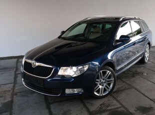 Skoda SuperbCombi DSG Elegance*Pano*StandHz*KeyLess