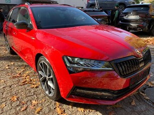 Skoda SuperbCombi Sportline 140kW Alcantara Hagel.