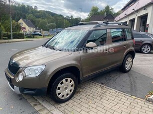 Skoda YetiBasis 4x4 Klima,SHZ,PDC,AHK2.Hand