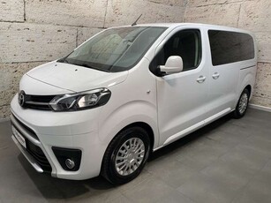 Toyota ProaceVerso 2,0 D-4D 145 Medium Shuttle + Multimedia P.