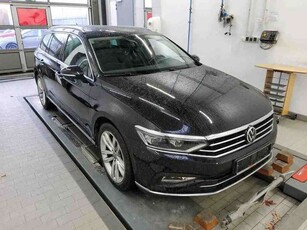 Volkswagen Passat VariantElegance*18Zoll*PANORAMA*HeadUp*360*Standhzg*