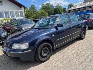 Volkswagen Passat1,6 * KLIMA * EFH * ALU * 8-FACH BEREIFT