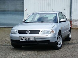 Volkswagen Passat2.8i V6 4Motion Highline Automatic Limo. Leder top