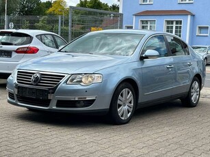 Volkswagen PassatHighline 2.0 SCHECKHEFT LEDER 2 HAND PDC