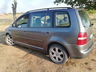 Volkswagen Touran, 2006г., 220000 км, 6600 лв., с. Лисец