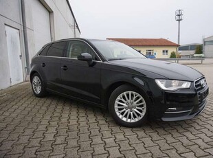 Audi A32.0TDI Sportback Navi PDC Standheizung SHZ