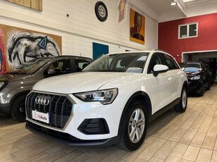 Audi Q3Q3 35 2.0 tdi Business s-tronic