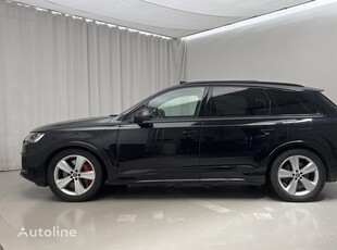 Продавам кросоувър Audi Q7 на търг