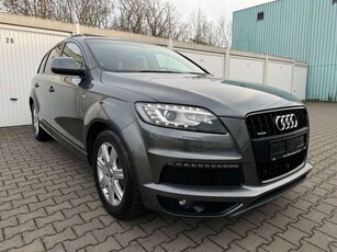 Audi Q73.0 TDI quattro*1.Hand*7-Sitze*Pano*AHK*Carbo