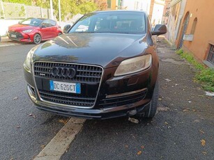 Audi Q73.0 V6 tdi quattro tiptronic