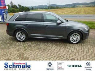 Audi Q750 TDI quattro S line AHK